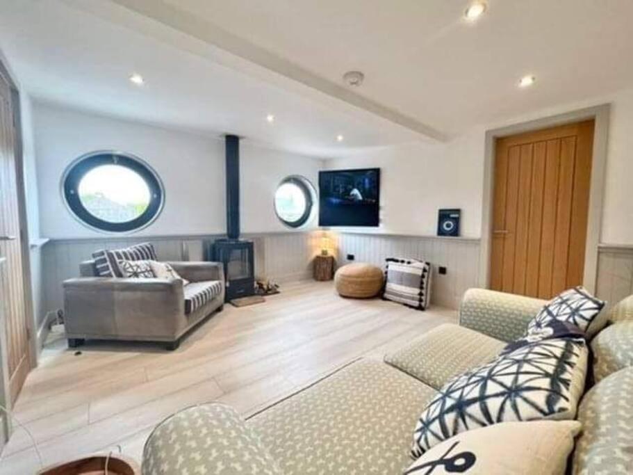 Humberston Boathouse Lodge & Hot Tub - Cleethorpes Beach Cabin Chalet Экстерьер фото