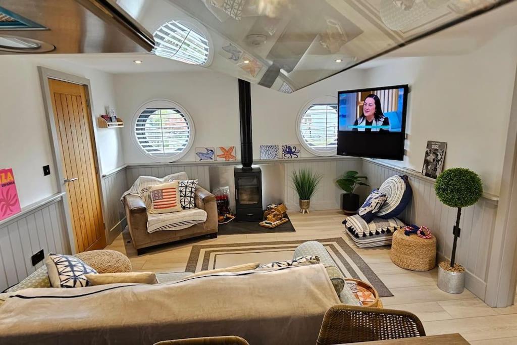 Humberston Boathouse Lodge & Hot Tub - Cleethorpes Beach Cabin Chalet Экстерьер фото