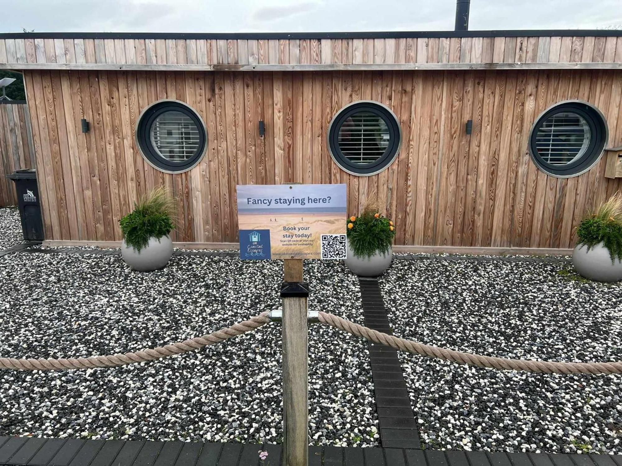 Humberston Boathouse Lodge & Hot Tub - Cleethorpes Beach Cabin Chalet Экстерьер фото